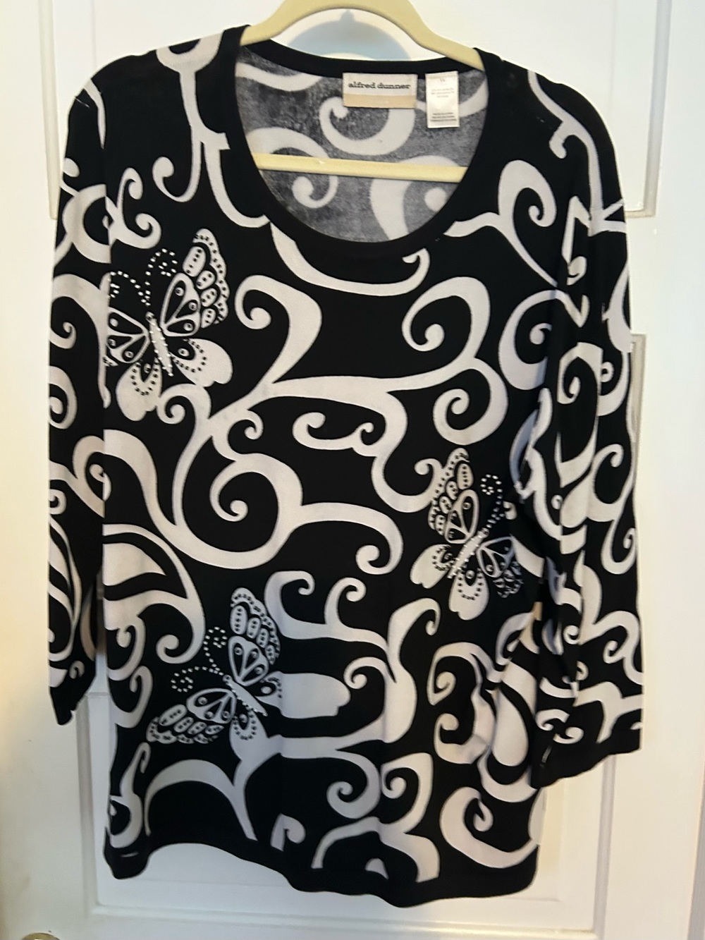 Alfred Dunner Black and White Butterfly Swirl 3/4 Sleeve Top 1x